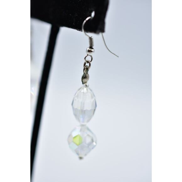 Vintage Crystal Earrings Aurora Borealis Faceted Drop Dangle Shiny 1980s Bin5 - Picture 4 of 12